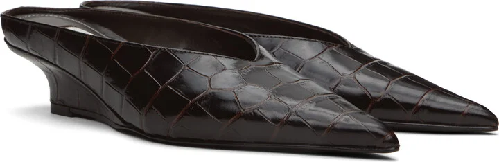 TOTEME Brown Sharp Croco-Embossed Wedge Mules - Image 4