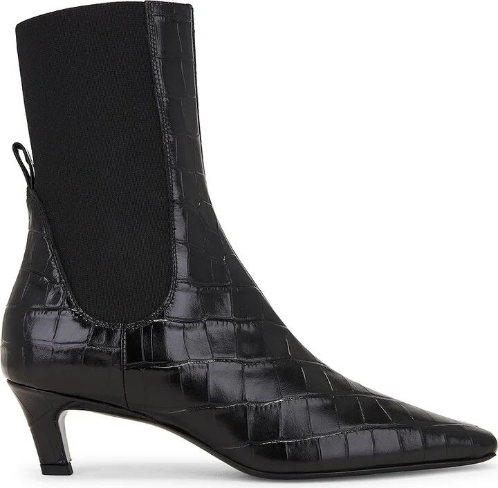 Toteme The Mid Heel Leather Boot in Black