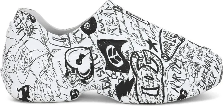 Toy graffiti-print low-top sneakers