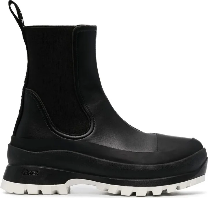 Trace Chelsea boots
