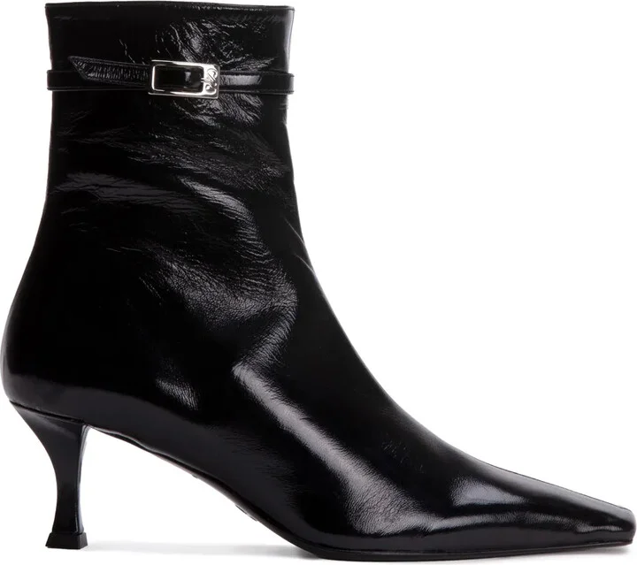 Trap ankle boots