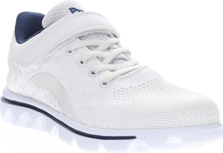 TravelActiv Axial FX Sneaker