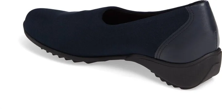 Traveler Slip-On - Multiple Widths Available - Image 2