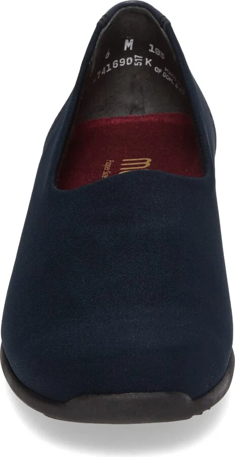 Traveler Slip-On - Multiple Widths Available - Image 4