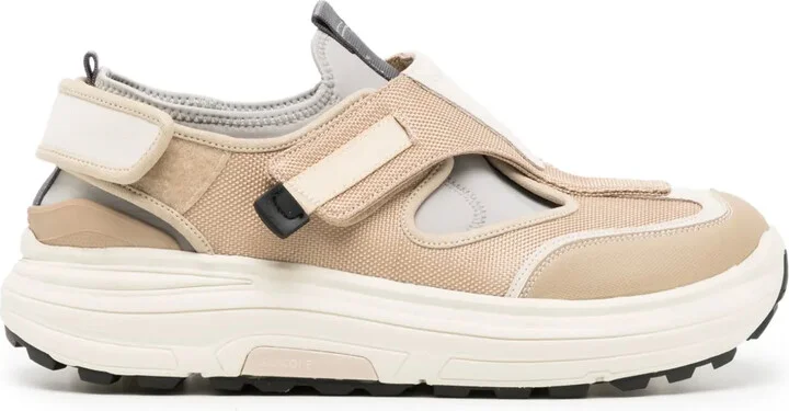 Tred logo-patch sneakers