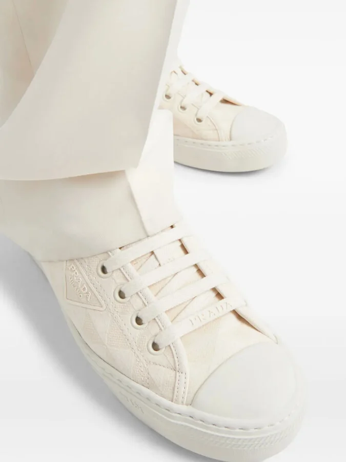 Triangle-logo lace-up sneakers - Image 5