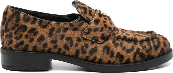 Triangle-Logo Loafers