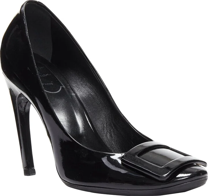 Trompette patent leather buckle curved heel pumps