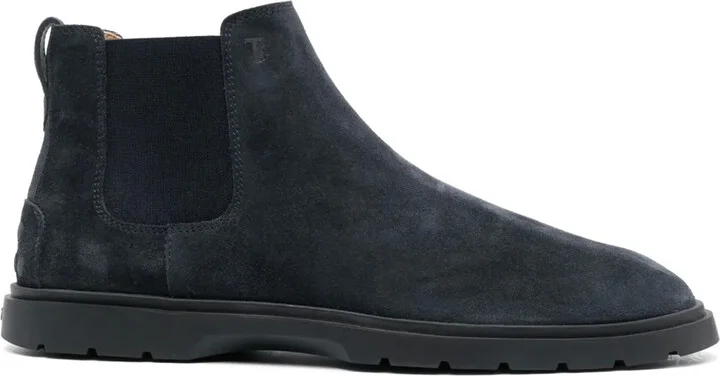 Tronchetto suede boots