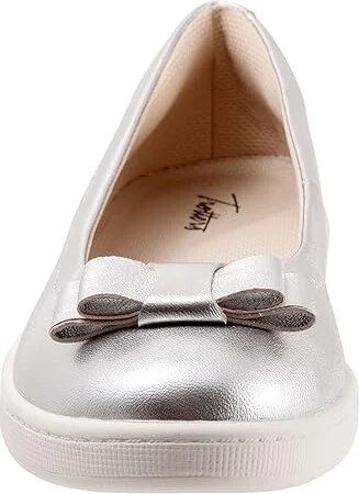 Trotters Avery Women's Shoes Silver Metallic : 7 N (AA), Leather - Image 5