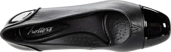 Trotters Daisy Women's Shoes Black Leather/Patent Leather : 7 WW (EE) - Image 2