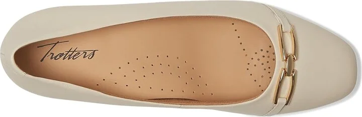 Trotters Dakota High Women's Heels Ivory : 6 M (B), Leather - Image 2
