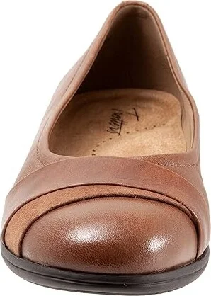 Trotters Danni Women's Shoes Saddle : 5.5 M (B) - Image 5