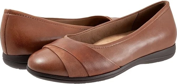 Trotters Danni Women's Shoes Saddle : 5.5 M (B)