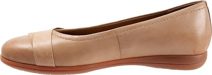 Trotters Danni Women's Shoes Sand : 7.5 M (B), Leather/Suede - Image 6