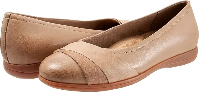 Trotters Danni Women's Shoes Sand : 7.5 M (B), Leather/Suede