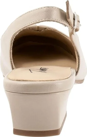 Trotters Dea Women's Shoes Ivory Embossed : 10.5 M (B), Leather - Image 4