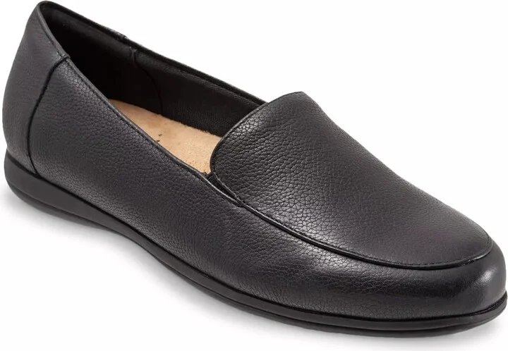 Trotters Deanna Loafer