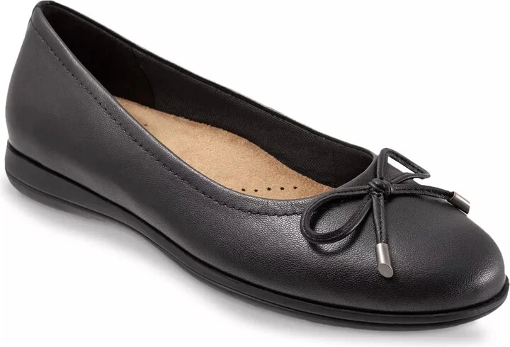 Trotters Dellis Ballet Flat
