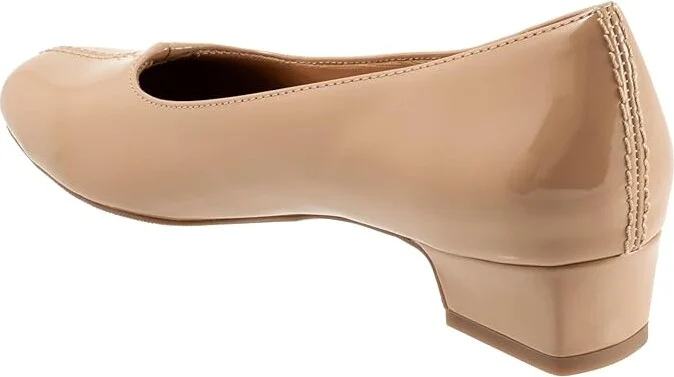 Trotters Doris Women's 1-2 inch heel Shoes Beige Patent : 6 W (D), Leather - Image 4