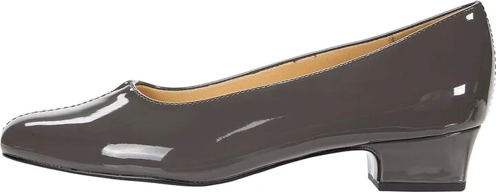 Trotters Doris Women's 1-2 inch heel Shoes Grey Patent : 6 WW (EE), Leather - Image 6