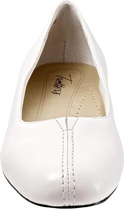 Trotters Doris Women's 1-2 inch heel Shoes White : 12 WW (EE), Leather - Image 5