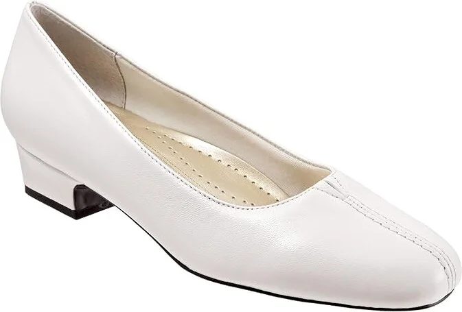 Trotters Doris Women's 1-2 inch heel Shoes White : 12 WW (EE), Leather