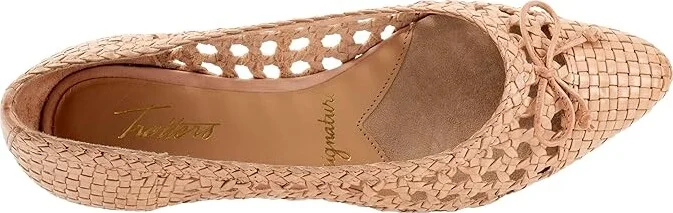 Trotters Edith Women's Flat Shoes Sand : 6 W (D), Leather - Image 2
