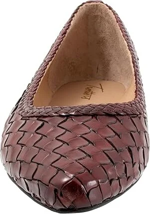 Trotters Emmie Women's Flat Shoes Sangria : 10 W (D), Leather - Image 5