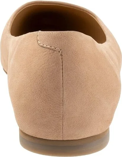 Trotters Estee Women's Slip-on Dress Shoes Taupe Nubuck : 8.5 N (AA) - Image 4
