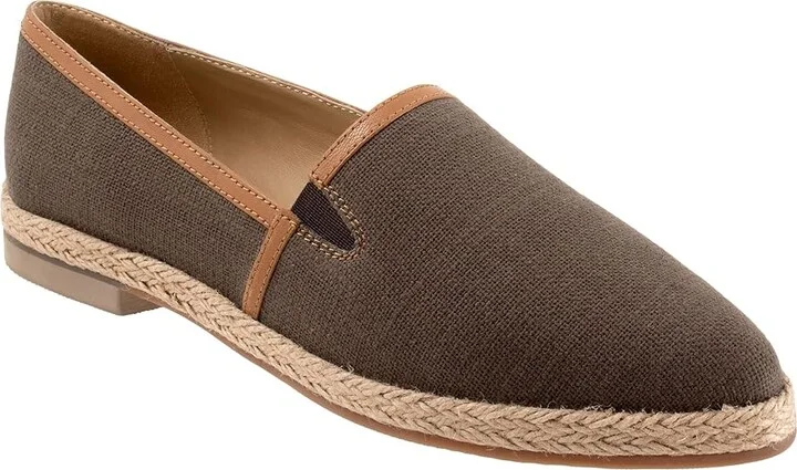 Trotters Estelle Women's Flat Shoes Brown Canvas : 10.5 N (AA)