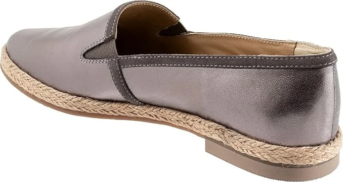 Trotters Estelle Women's Flat Shoes Pewter Metallic : 7.5 W (D), Canvas - Image 4