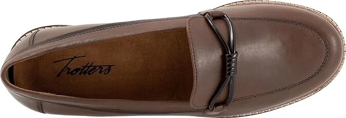 Trotters Fiora Women's Flat Shoes Dark Taupe : 11 W (D) - Image 2