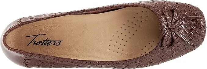 Trotters Gillian Women's Shoes Dark Brown : 7 N (AA), Leather - Image 2
