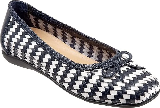 Trotters Gillian Women's Shoes Navy/White Leather : 5 M (B)