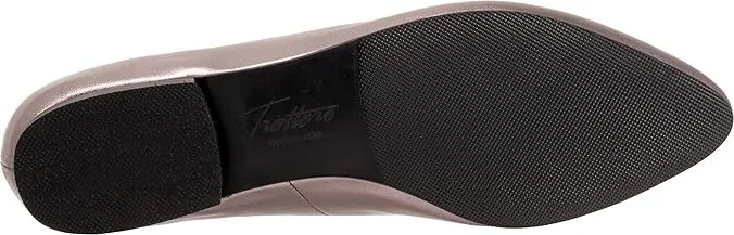 Trotters Harlowe Women's Flat Shoes Pewter : 7 N (AA), Leather - Image 3