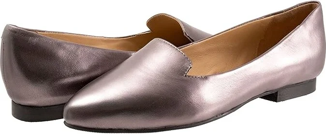 Trotters Harlowe Women's Flat Shoes Pewter : 7 N (AA), Leather