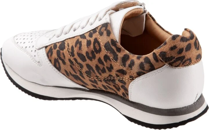 Trotters Infinity Sneaker - Image 5