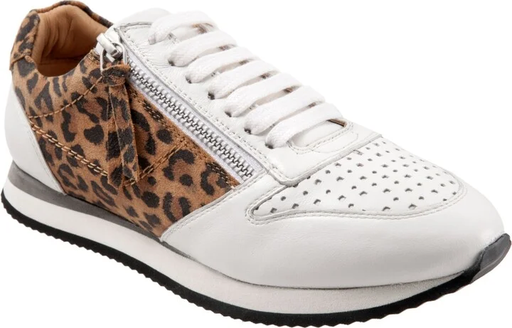 White,tan Cheetah