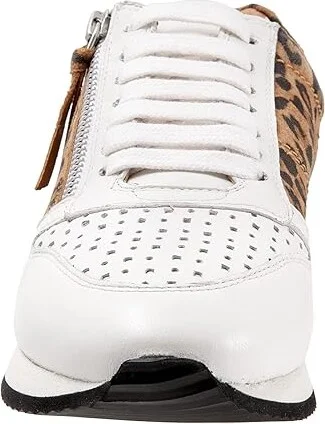 Trotters Infinity Women's Shoes White Tan Cheetah : 8 W (D), Leather - Image 5