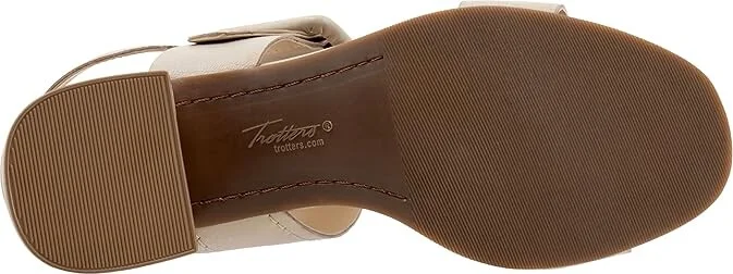 Trotters Laila Women's Shoes Ivory : 7.5 M (B), Leather - Image 3