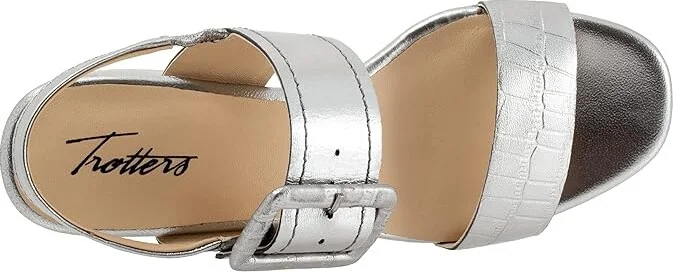 Trotters Laila Women's Shoes Pewter Metallic : 6.5 W (D), Leather - Image 2