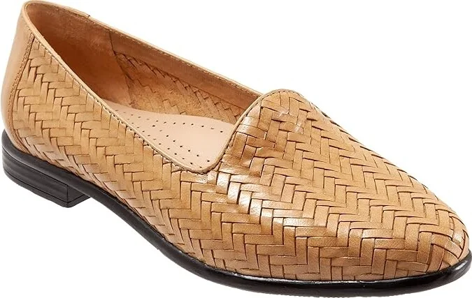 Trotters Liz III Women's Shoes Bone Leather : 11 WW (EE)