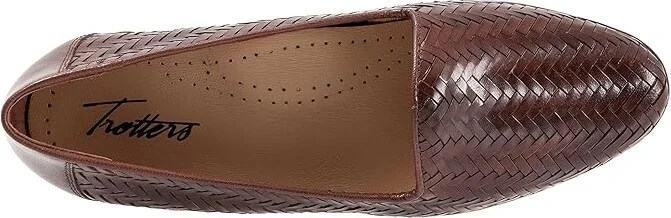 Trotters Liz III Women's Shoes Dark Brown : 9 N (AA), Leather - Image 2