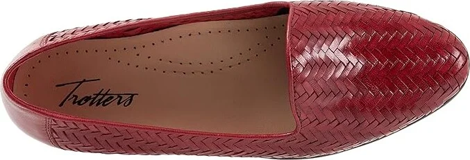 Trotters Liz III Women's Shoes Red Leather : 7 WW (EE) - Image 2