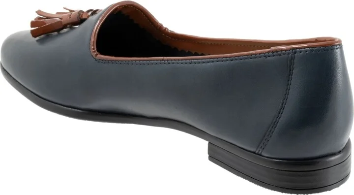 Trotters Liz Tassel Flat - Image 2