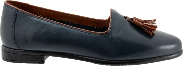 Trotters Liz Tassel Flat - Image 3