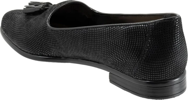 Trotters Liz Tassel Flat - Image 4