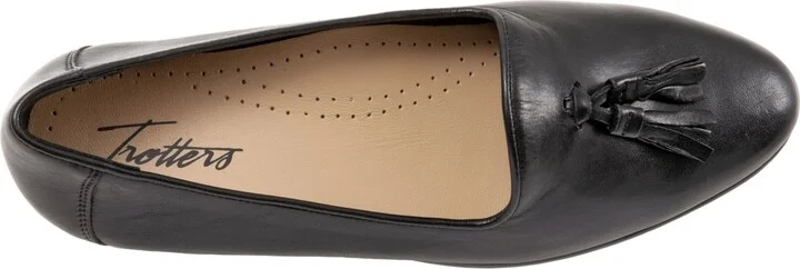 Trotters Liz Tassel Flat - Image 10