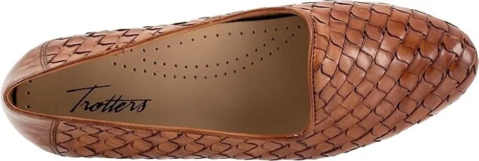Trotters Lizette Women's Flat Shoes Brown : 8 W (D), Latex - Image 2